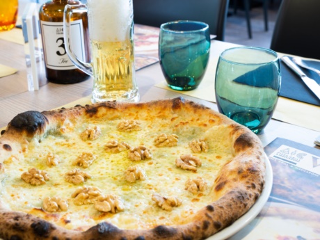 Pizza, 4 cheeses and walnuts-Restaurant Hotel alla Fonte-Arta Terme-Carnia 